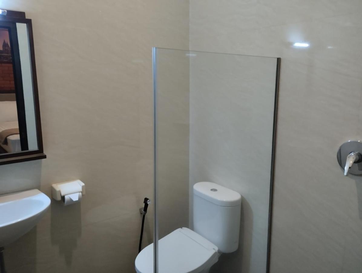 Omah Watu Homestay Γιογκιακάρτα Εξωτερικό φωτογραφία